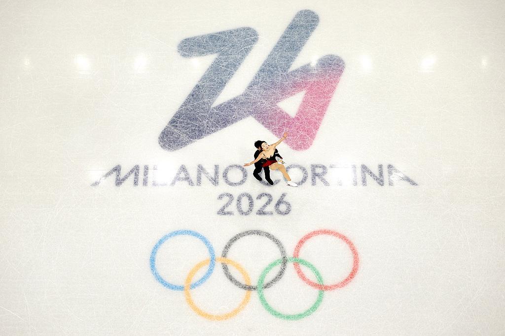 开云娱乐app安全登录-隋文静/韩聪亮相米兰冬奥会，团体赛双人滑短节目排名第六