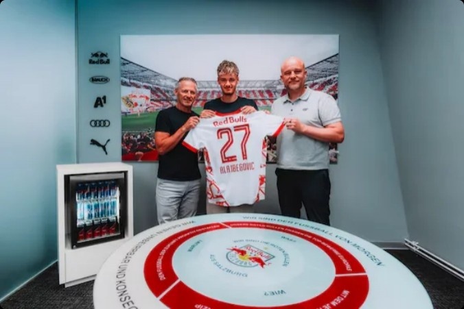 Kysports-米体：国米正在运作阿拉杰贝戈维奇的转会，球员无意留在勒沃库森