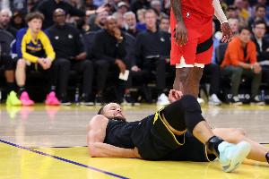 Kysports-库里因骨盆挫伤将继续缺席今日客场对阵热火的比赛