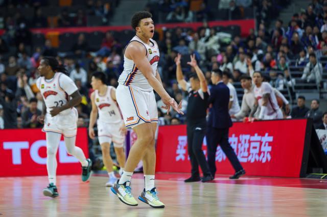 Kysports-【观察】连胜风暴席卷CBA，上海男篮靠什么逆袭向上？